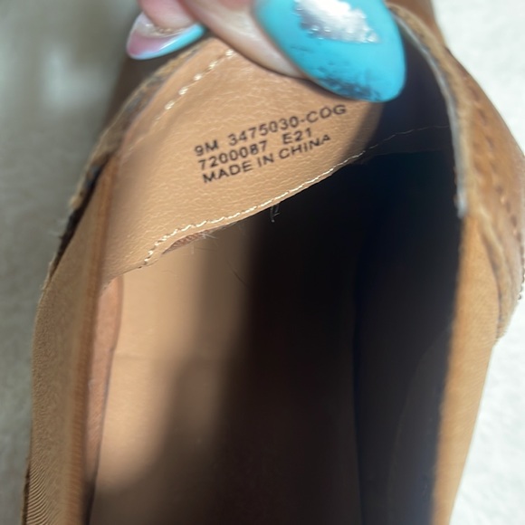 Frye Misty Chelsea Boot 9 - Picture 12 of 13